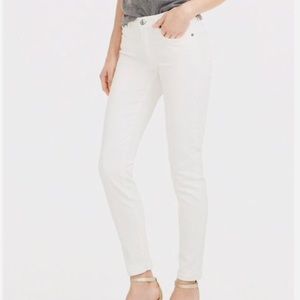 J.Crew 8" toothpick jean in white, size 25